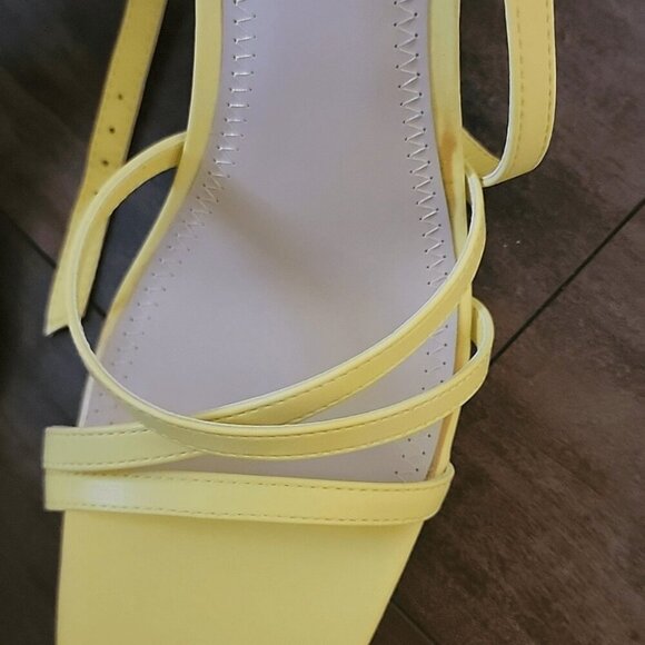 BP Yellow Strappy Shoes Size 12M New In Box 3" heel - Picture 6 of 9